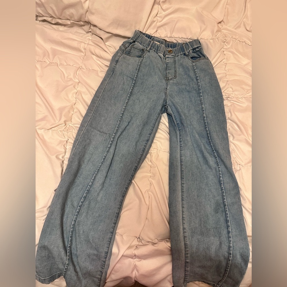 Thin jeans